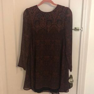 Urban Outfitters- ecote Long sleeve printed dress